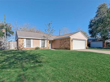 2411 Country Place Drive