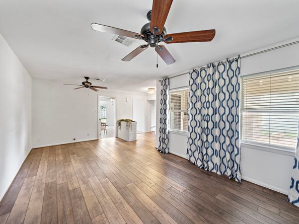 4922 Nina Lee Lane, Houston TX 77092
