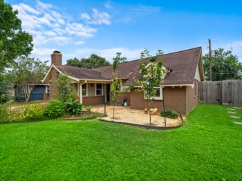 4922 Nina Lee Lane