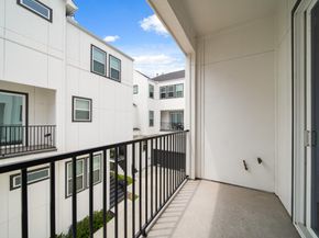 1127 W 16th Street B, Houston TX 77008