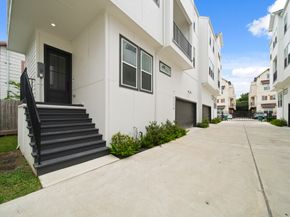 1127 W 16th Street B, Houston TX 77008