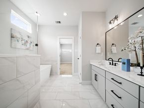 1127 W 16th Street B, Houston TX 77008