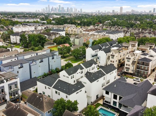 1127 W 16th Street B, Houston TX 77008