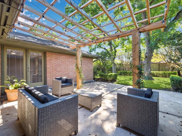 4023 Mischire Drive, Houston TX 77025