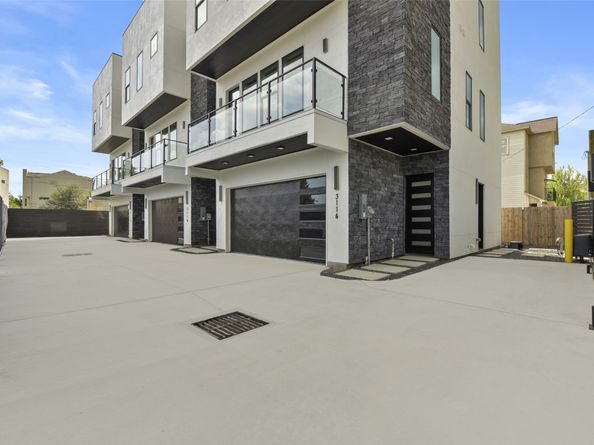 3114 Clay Street, Houston TX 77003