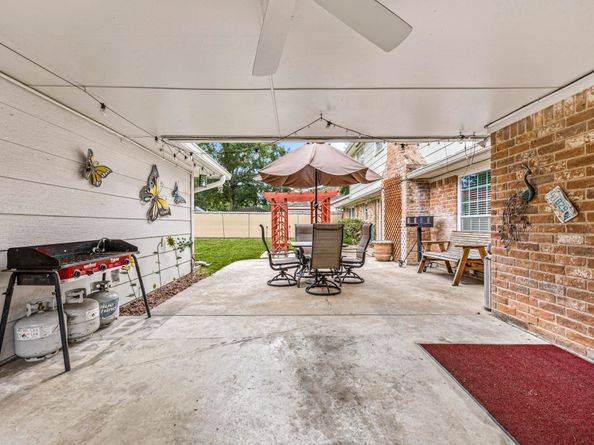 5703 Green Springs Drive, Houston TX 77066