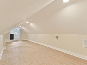 1708 Gentry St Street AB, Houston TX 77009