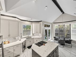 2727 S Southern Oaks Drive, Houston TX 77068