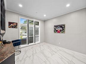 2727 S Southern Oaks Drive, Houston TX 77068