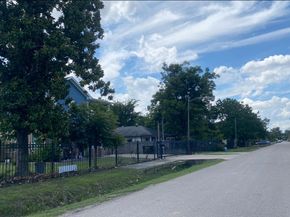 3425 King Street, Houston TX 77026