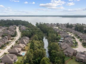 13815 Lake Livingston Drive, Houston TX 77044