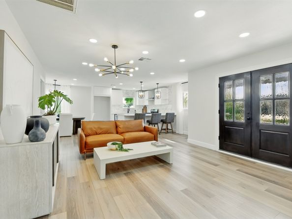 4010 Ella Boulevard, Houston TX 77018