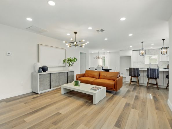 4010 Ella Boulevard, Houston TX 77018