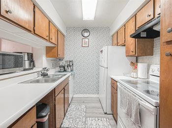 3075 Walnut Bend Lane