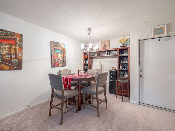 3075 Walnut Bend Lane 28, Houston TX 77042