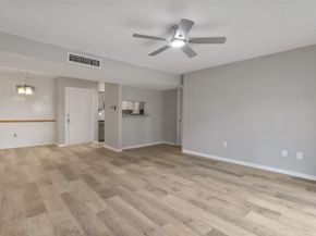 8423 Hearth Drive 26, Houston TX 77054