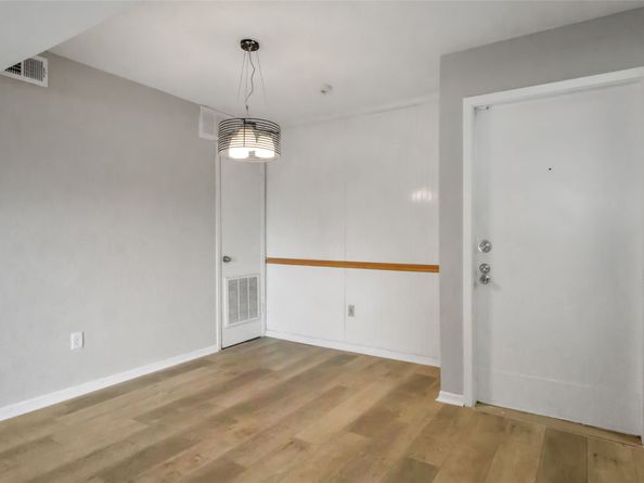 8423 Hearth Drive 26, Houston TX 77054