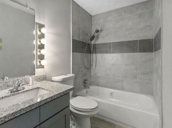 8423 Hearth Drive 26, Houston TX 77054