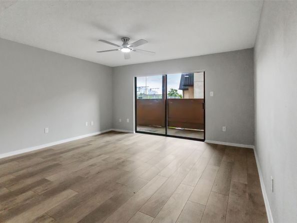8423 Hearth Drive 26, Houston TX 77054