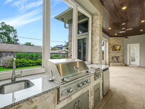 1518 Hillendahl Boulevard, Houston TX 77055