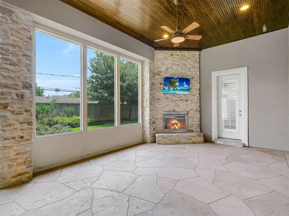 1518 Hillendahl Boulevard, Houston TX 77055