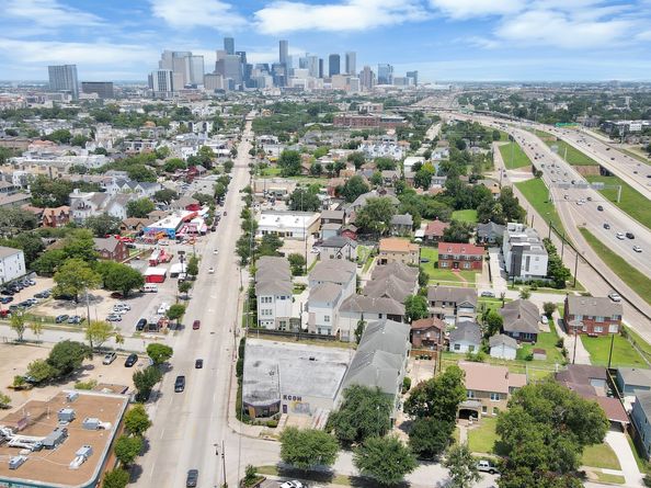 2003 Wichita Street, Houston TX 77004