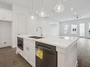 5305 Eigel Street, Houston TX 77007