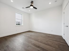 5305 Eigel Street, Houston TX 77007