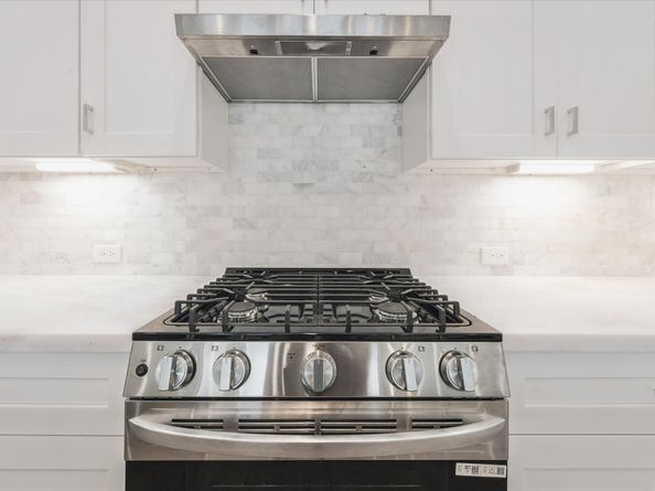5305 Eigel Street, Houston TX 77007