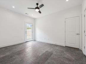 5305 Eigel Street, Houston TX 77007