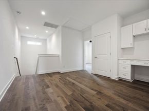 5305 Eigel Street, Houston TX 77007