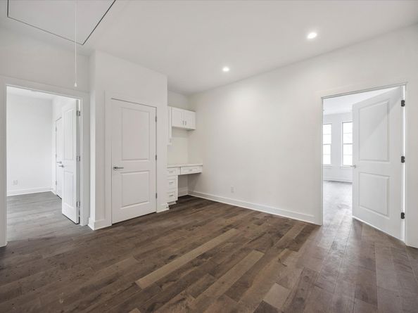 5305 Eigel Street, Houston TX 77007