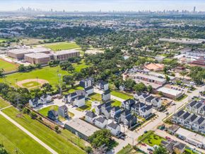 8303 Springwood Creek Lane, Houston TX 77055