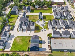 8303 Springwood Creek Lane, Houston TX 77055