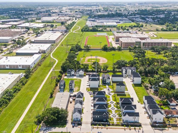 8303 Springwood Creek Lane, Houston TX 77055