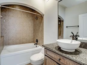 2203 Dorrington St 108, Houston TX 77030