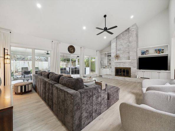 1630 Fall Valley Drive, Houston TX 77077