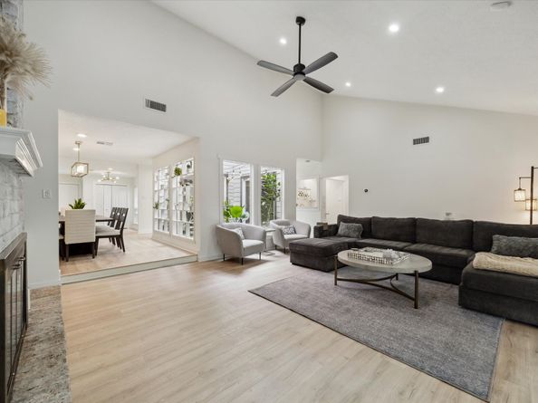 1630 Fall Valley Drive, Houston TX 77077