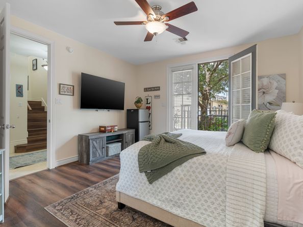 5733 Kansas Street, Houston TX 77007