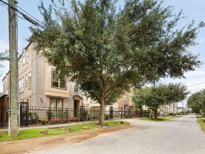 5733 Kansas Street, Houston TX 77007