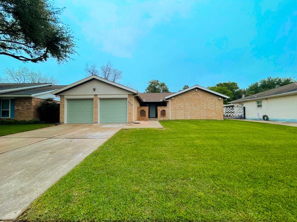 8818 Grape Street, Houston TX 77036