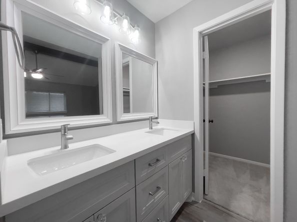 8818 Grape Street, Houston TX 77036