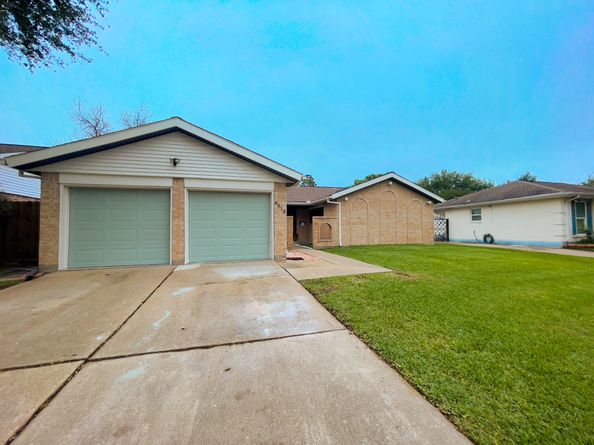 8818 Grape Street, Houston TX 77036