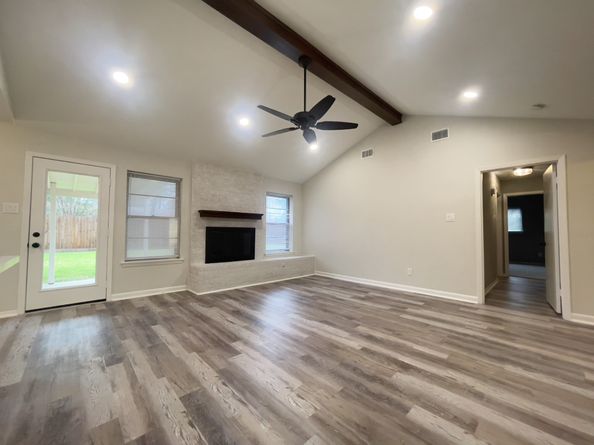 8818 Grape Street, Houston TX 77036