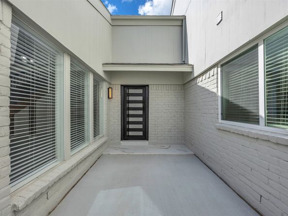 14223 Stokesmount Drive, Houston TX 77077