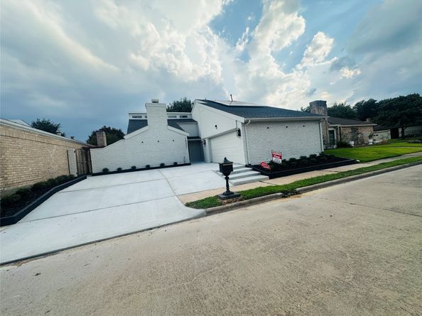 14223 Stokesmount Drive, Houston TX 77077