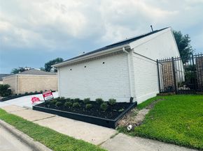 14223 Stokesmount Drive, Houston TX 77077