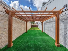 14223 Stokesmount Drive, Houston TX 77077