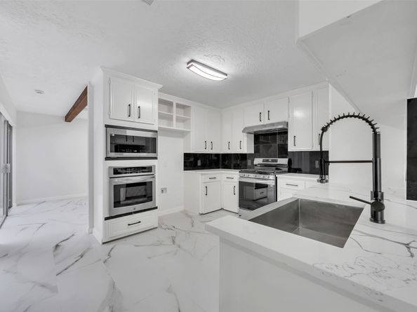 14223 Stokesmount Drive, Houston TX 77077