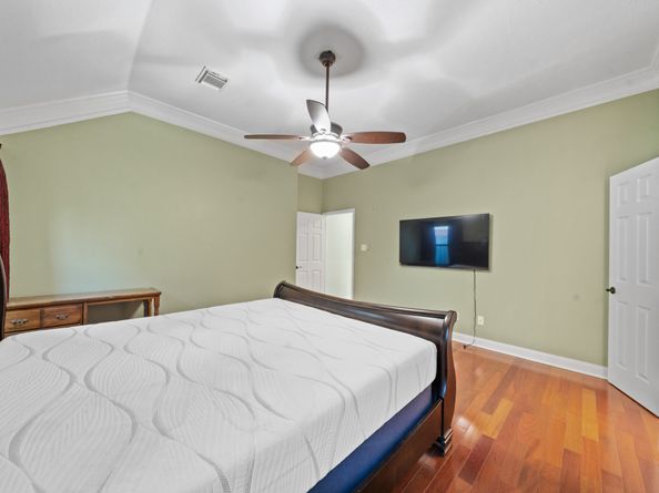 5102 E Pagewick Drive, Houston TX 77041